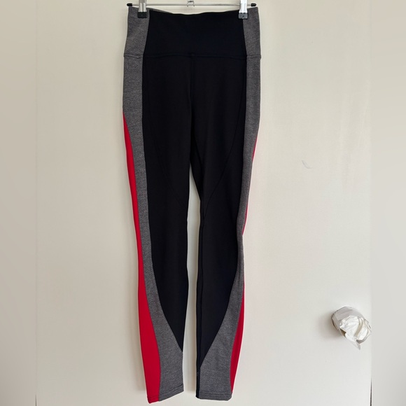 LULULEMON Legging w/Red/Grey Contour Detailing, Size 4, Like New Condition - Picture 2 of 11